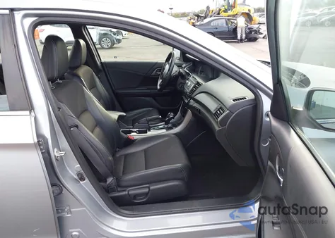 2017 Honda Accord Sport z USA, uszkodzony, nr VIN 1HGCR2F53HA258487